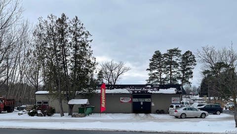 Photo of 3328 Seneca Tpke Highway, Lenox, NY 13032 (MLS # S1697255)