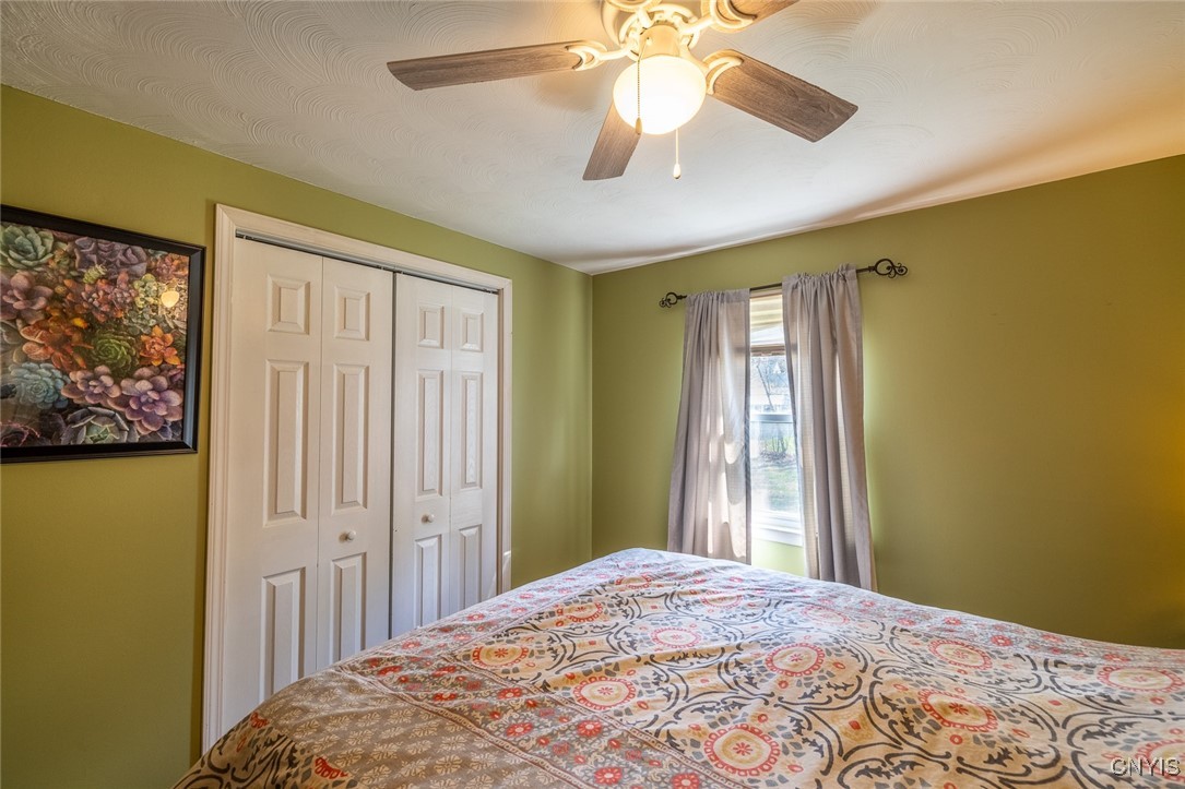 402 Fletcher Drive, Clay, New York image 14