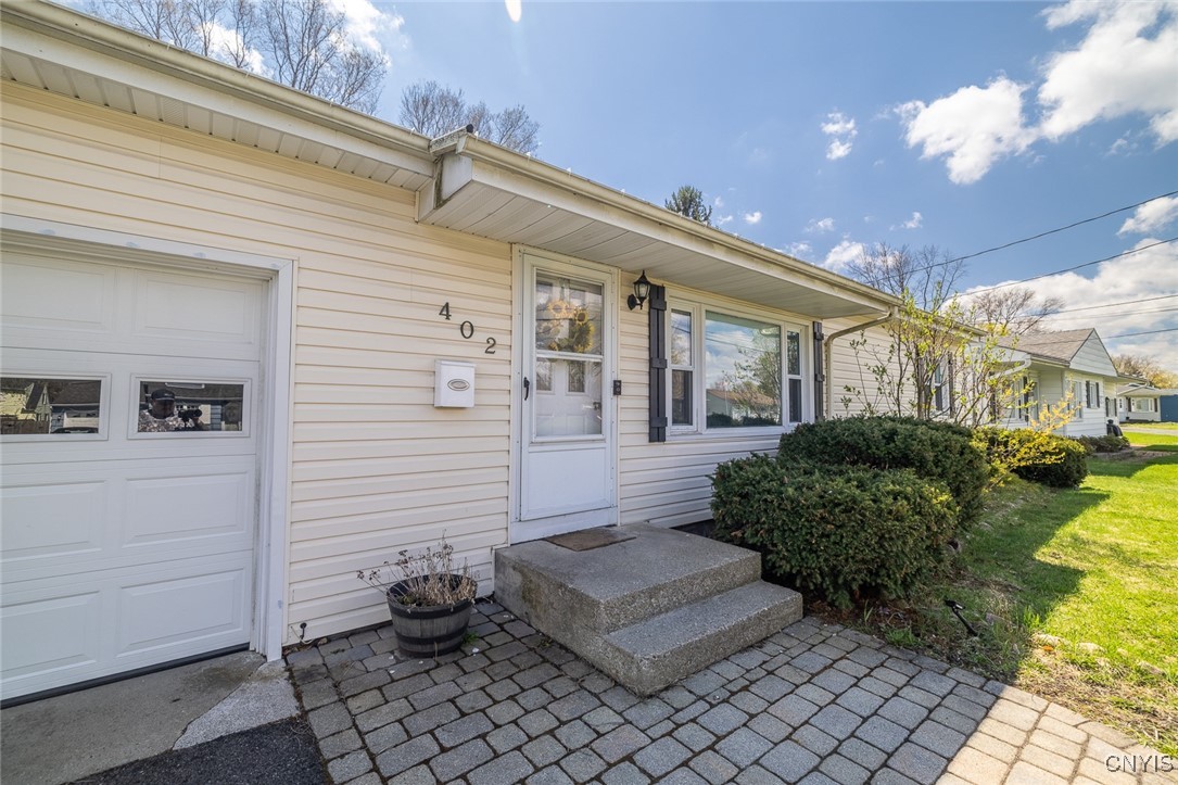 402 Fletcher Drive, Clay, New York image 26