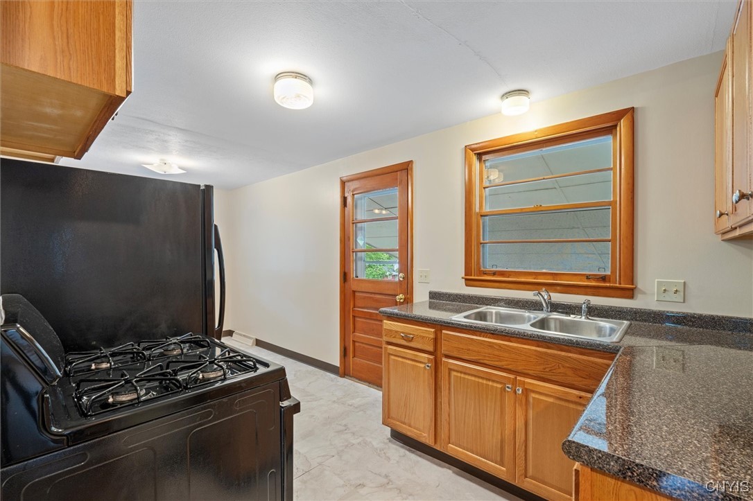 626 Summit Avenue, Syracuse, New York image 6