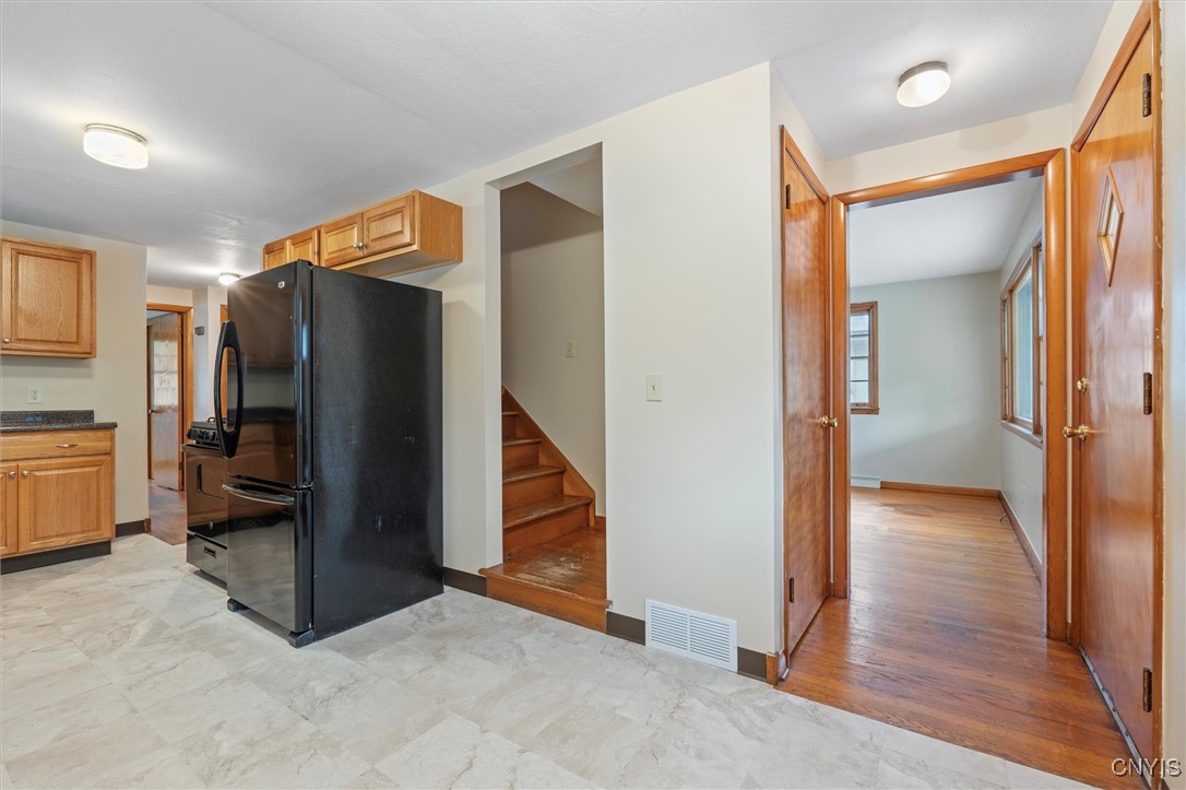 626 Summit Avenue, Syracuse, New York image 9
