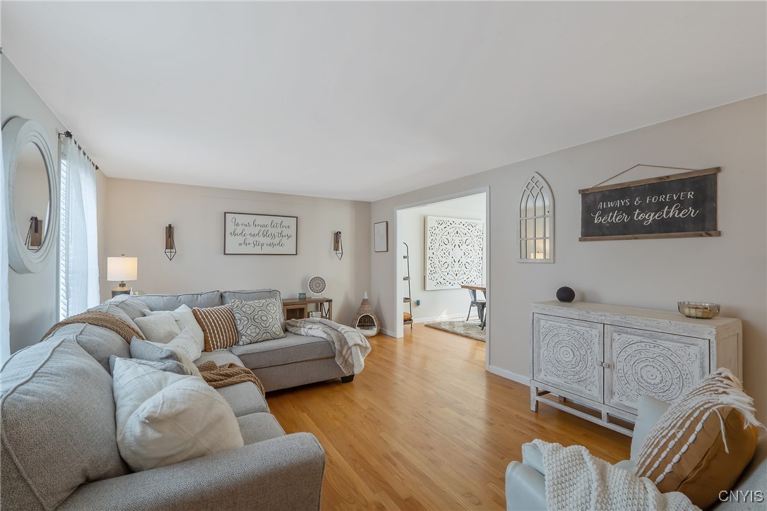 8309 White Cedar Circle, Clay, New York image 5