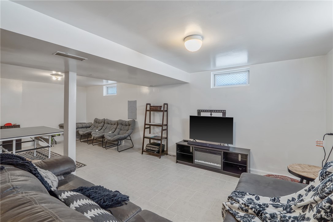 8309 White Cedar Circle, Clay, New York image 35
