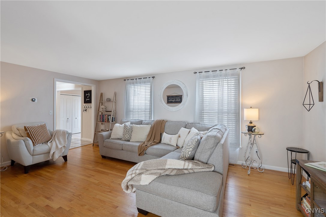 8309 White Cedar Circle, Clay, New York image 6