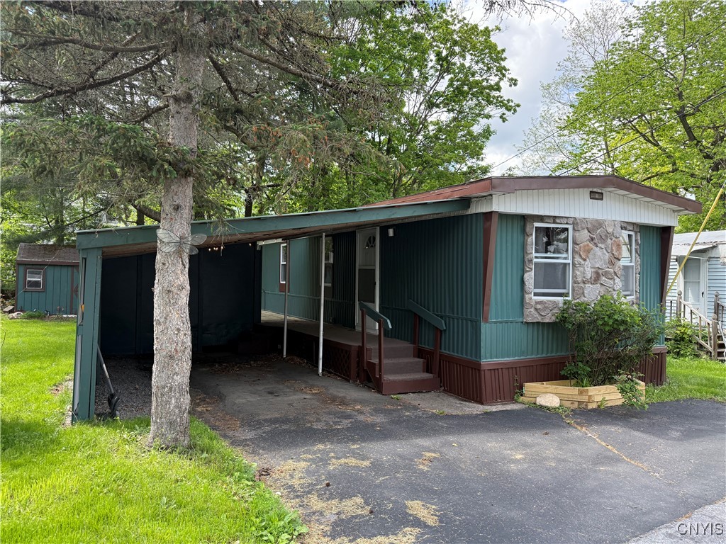3553 Bleachery Avenue, New Hartford, New York image 2