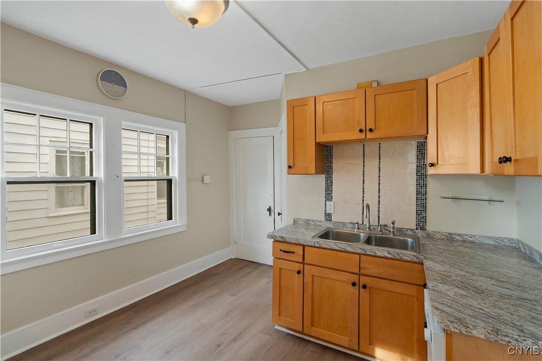 140 Nichols Avenue, Syracuse, New York image 11