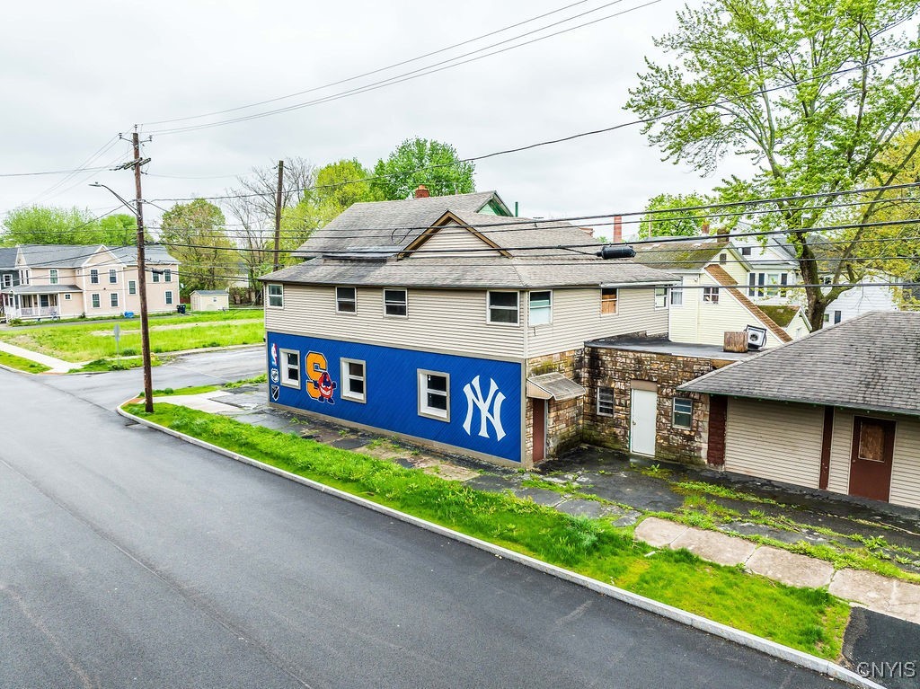 200 W Seneca St & Marcellus Street