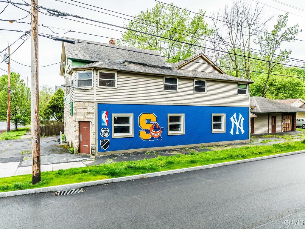 200 W Seneca St & Marcellus Street