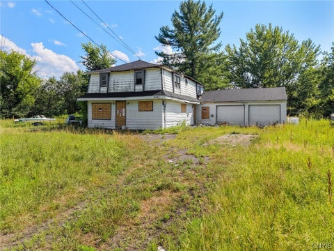 Homes For Sale - 9567 Black Creek Road<br/> Clay, NY 13029