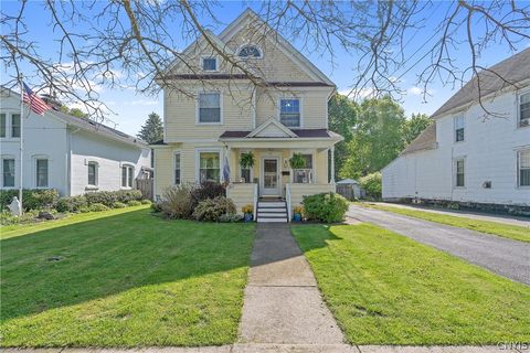Homes For Sale - 32 Morris Street<br/> Auburn, NY 13021