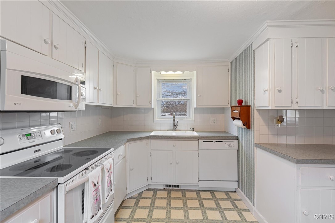 120 Hinsdale Road, Camillus, New York image 18