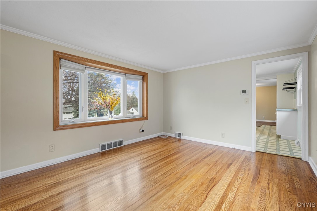 120 Hinsdale Road, Camillus, New York image 7