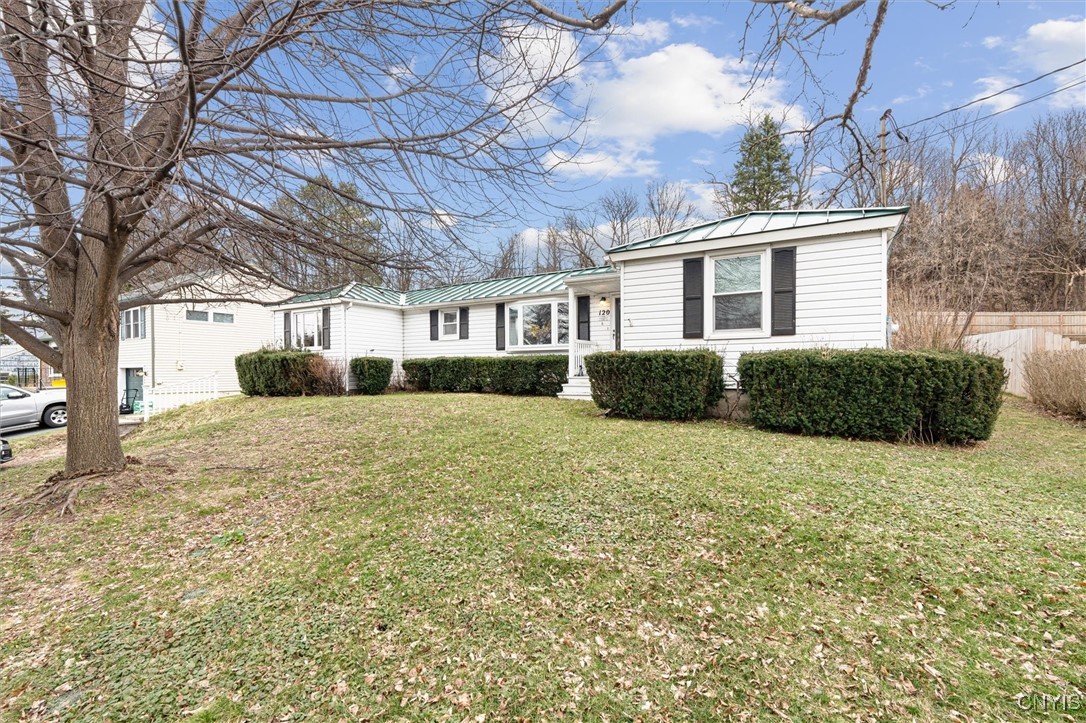 120 Hinsdale Road, Camillus, New York image 2