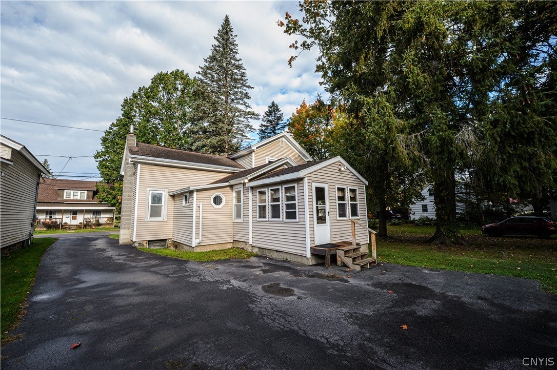 17 Division Street