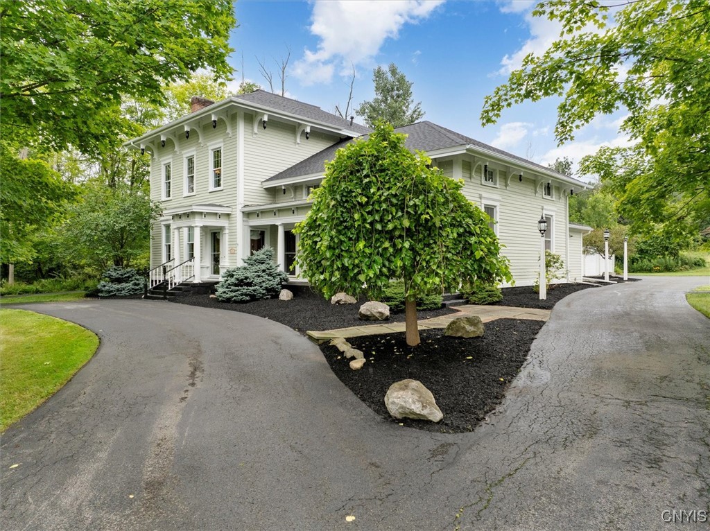 8451 Cazenovia Road, Pompey, New York image 9