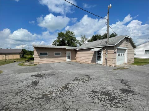 Tiny photo for 6395 Lakeshore Road, Cicero, NY 13039 (MLS # S1708119)