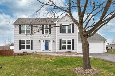 25 Chaucer Circle, Lysander, NY 13027 - MLS#: S1605465