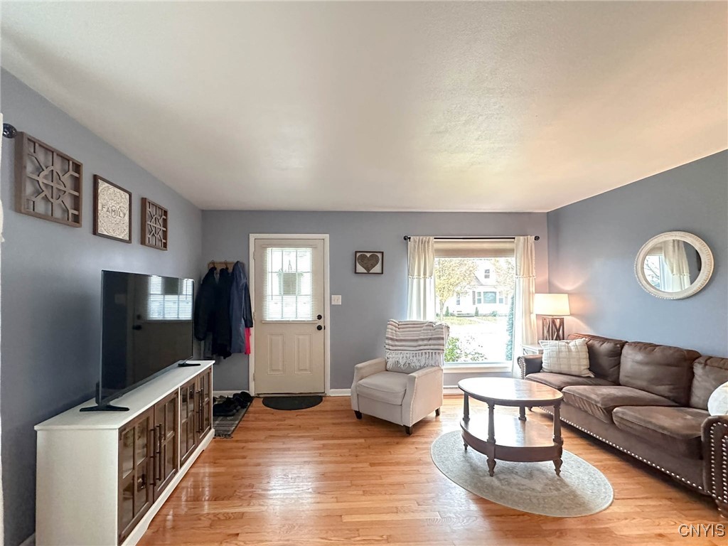 1674 Grandview Avenue