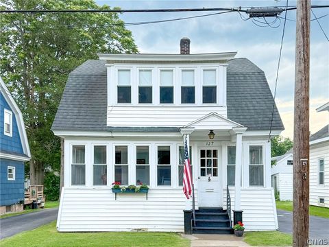 Photo of 127 S 4th Avenue, German Flatts, NY 13357 (MLS # S1695030)
