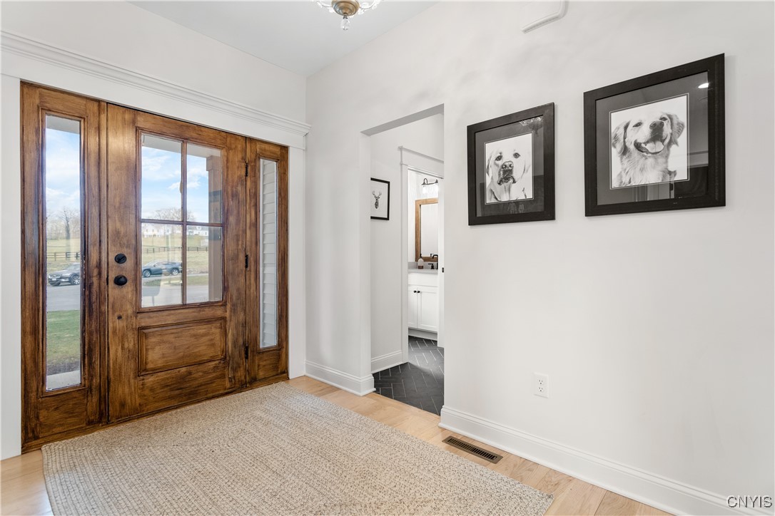 4909 Bishop Brook Circle, Manlius, New York image 8