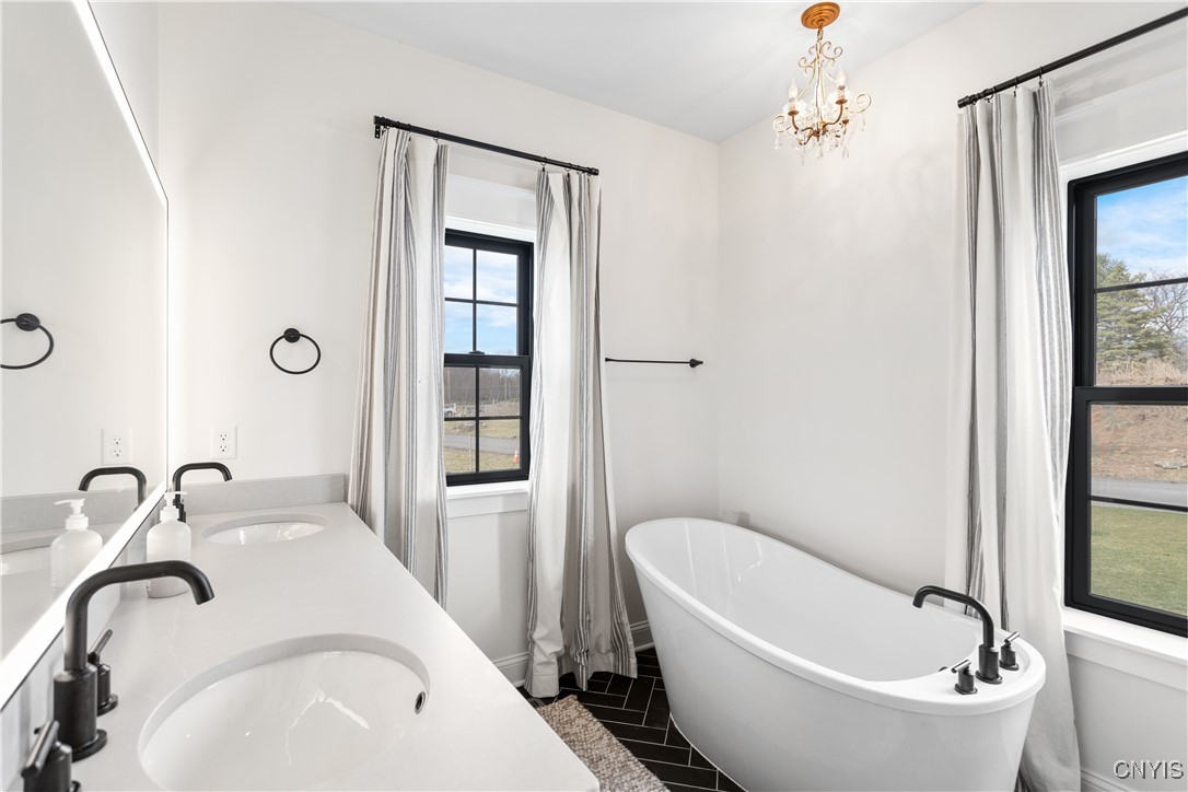 4909 Bishop Brook Circle, Manlius, New York image 25