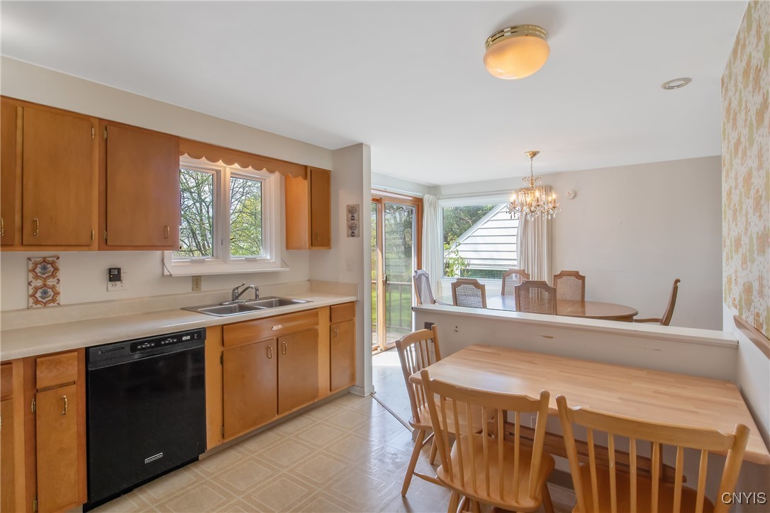 214 Scottholm Terrace Ter, Syracuse, New York image 10