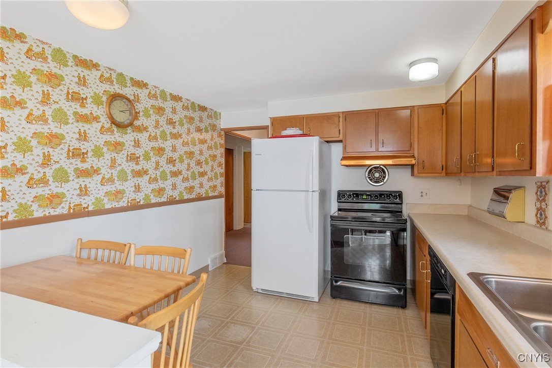 214 Scottholm Terrace Ter, Syracuse, New York image 9