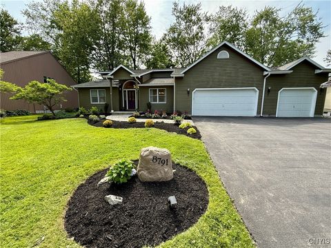 8791 Wedgefield Lane Cicero NY 13039