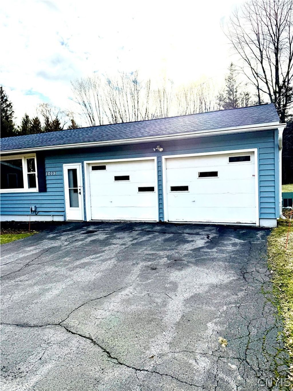 Photo of 8403 N Henry Clay Blvd Boulevard, Clay, NY 13104 (MLS # S1673977)