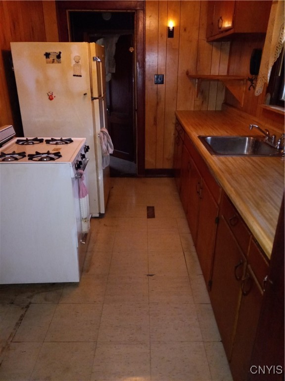 Utica, New York 13502, United States, 1 Bedroom Bedrooms, ,1 BathroomBathrooms,Residential,Active,204983