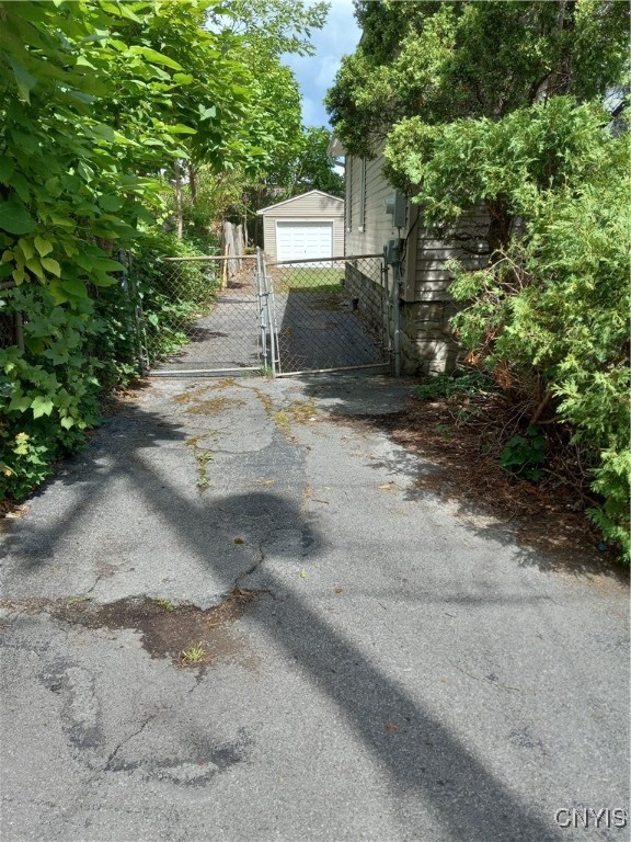 Utica, New York 13502, United States, 1 Bedroom Bedrooms, ,1 BathroomBathrooms,Residential,Active,204983