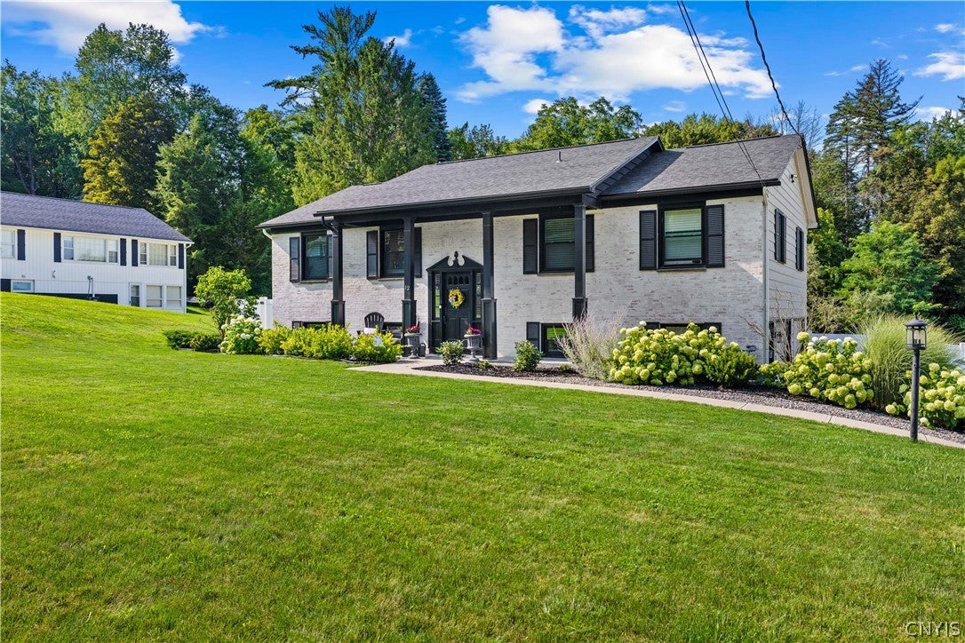 12 Woodberry Road