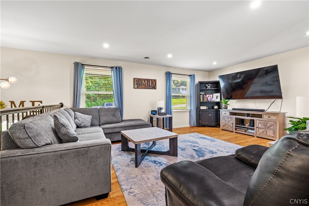 12 Woodberry Road