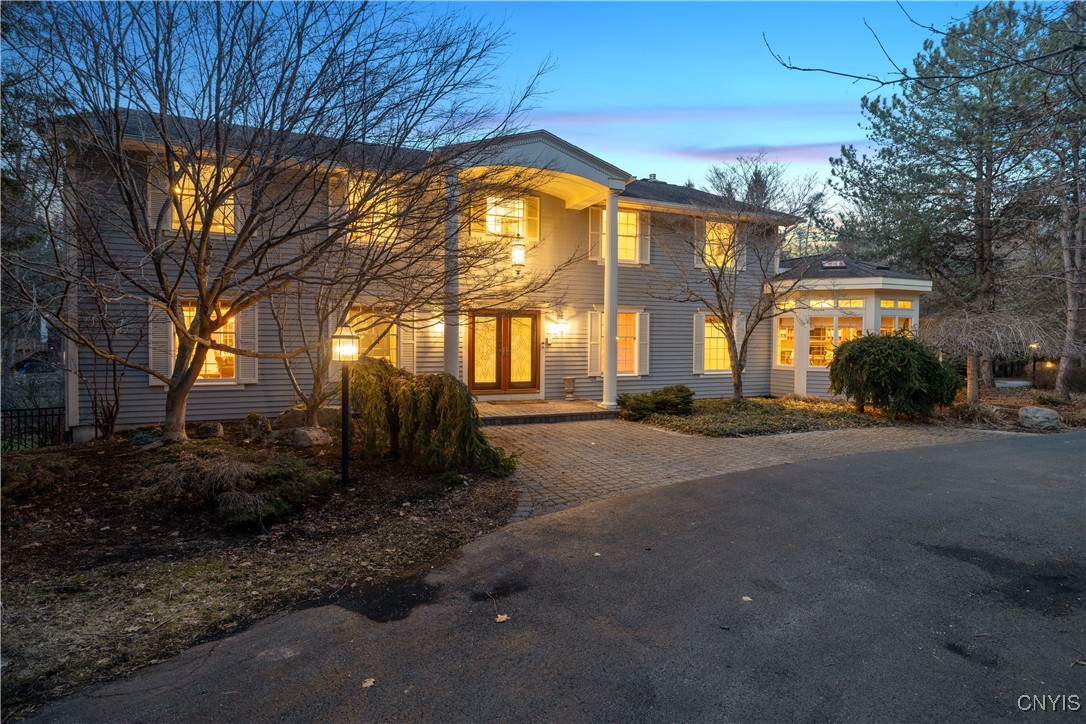 4886 Tanglewood Lane, Manlius, New York image 2
