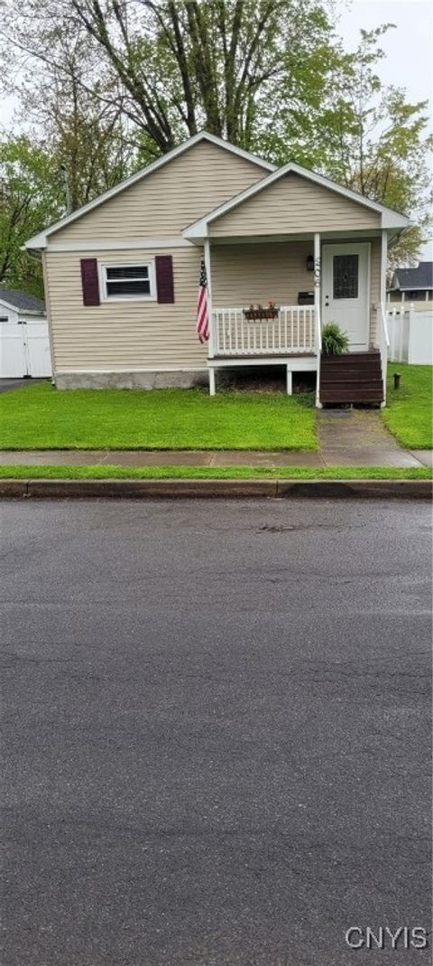 206 Oak Street, Fulton, NY 13069 - MLS#: S1604284