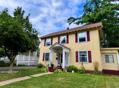 Tiny photo for 649 Parkway E, Utica, NY 13501 (MLS # S1709061)