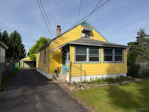 Homes For Sale - 127 Merrill Street<br/> Syracuse, NY 13208