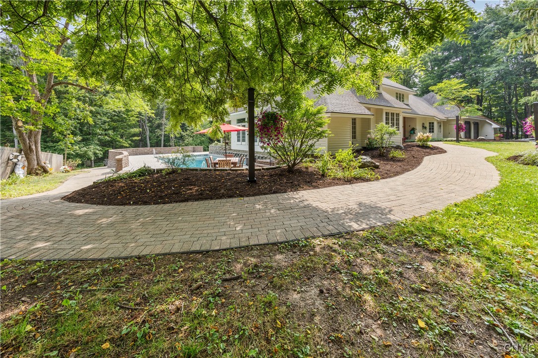 3040 W Lake Road