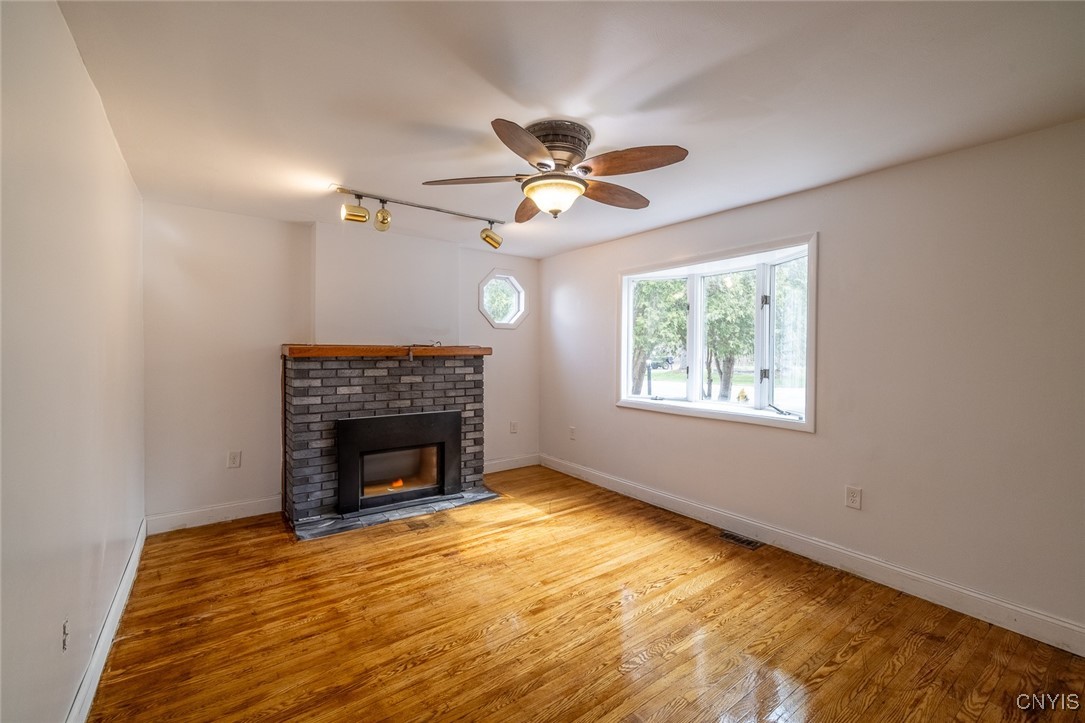 7565 Totman Road, Cicero, New York image 3