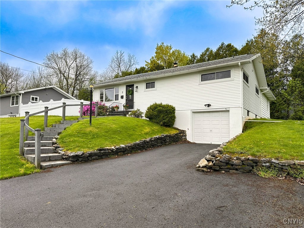 2 Claridge Court