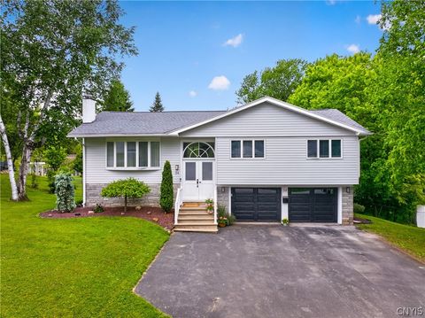 Homes For Sale - 34 Janet Ter Ter<br/> New Hartford, NY 13413