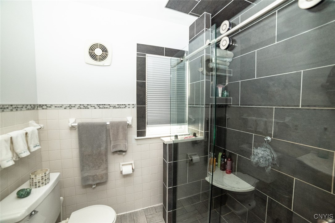 330 Wellesley Road, Syracuse, New York image 32