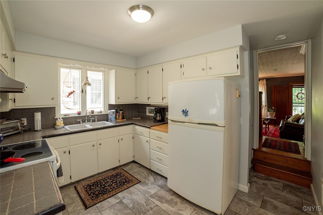 330 Wellesley Road, Syracuse, New York image 17