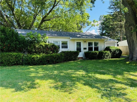 Homes For Sale - 5 Woodcrest Drive<br/> Cortland County, Cortland, NY 13045