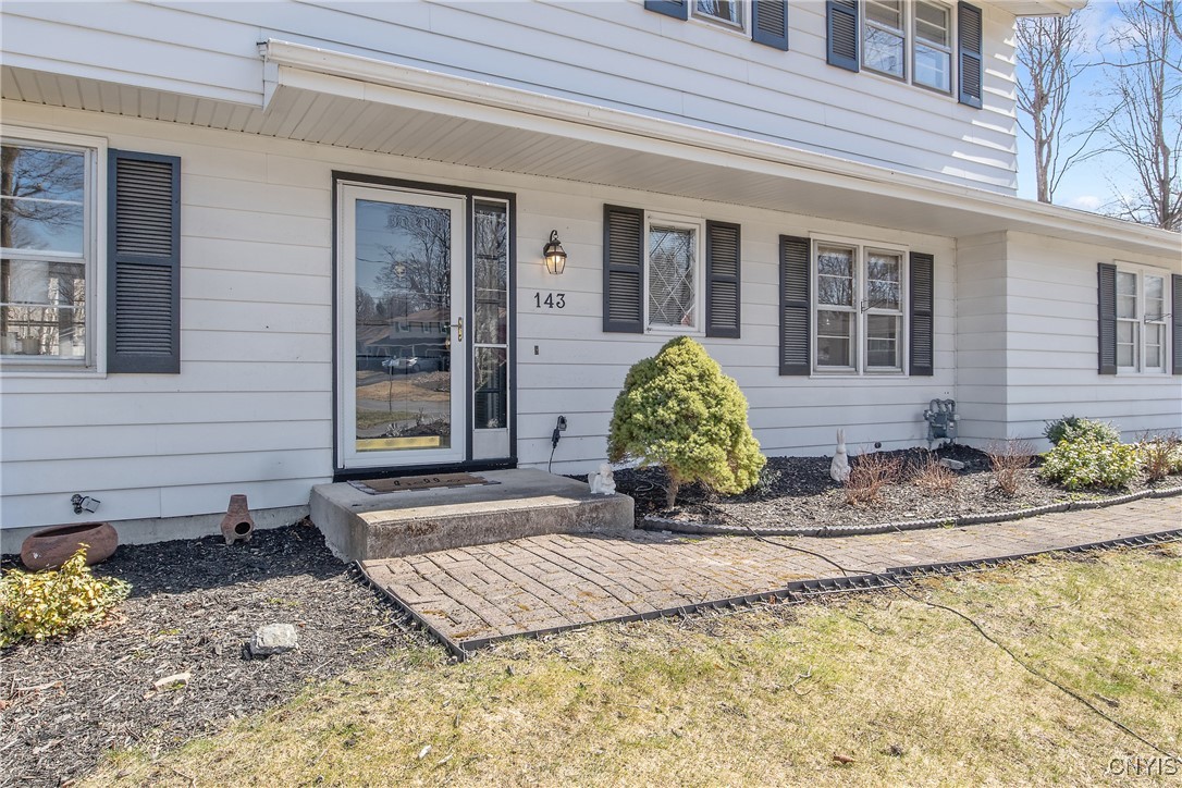 143 Northwood Way, Camillus, New York image 2