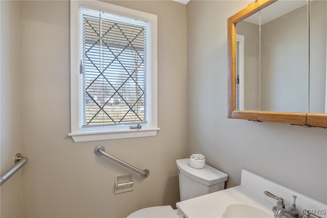 143 Northwood Way, Camillus, New York image 14