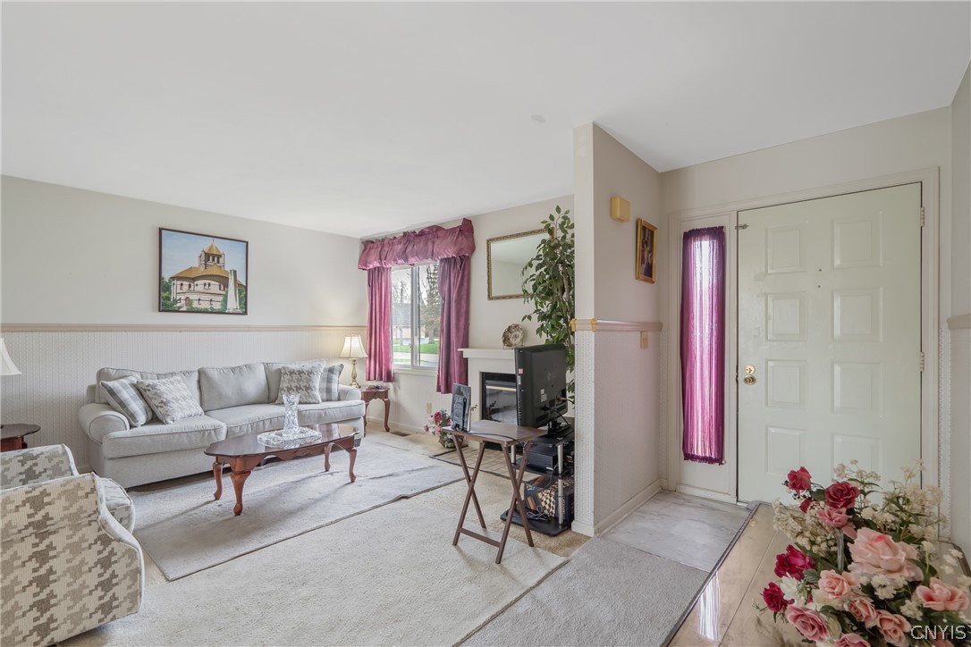 3224 Holly Ridge