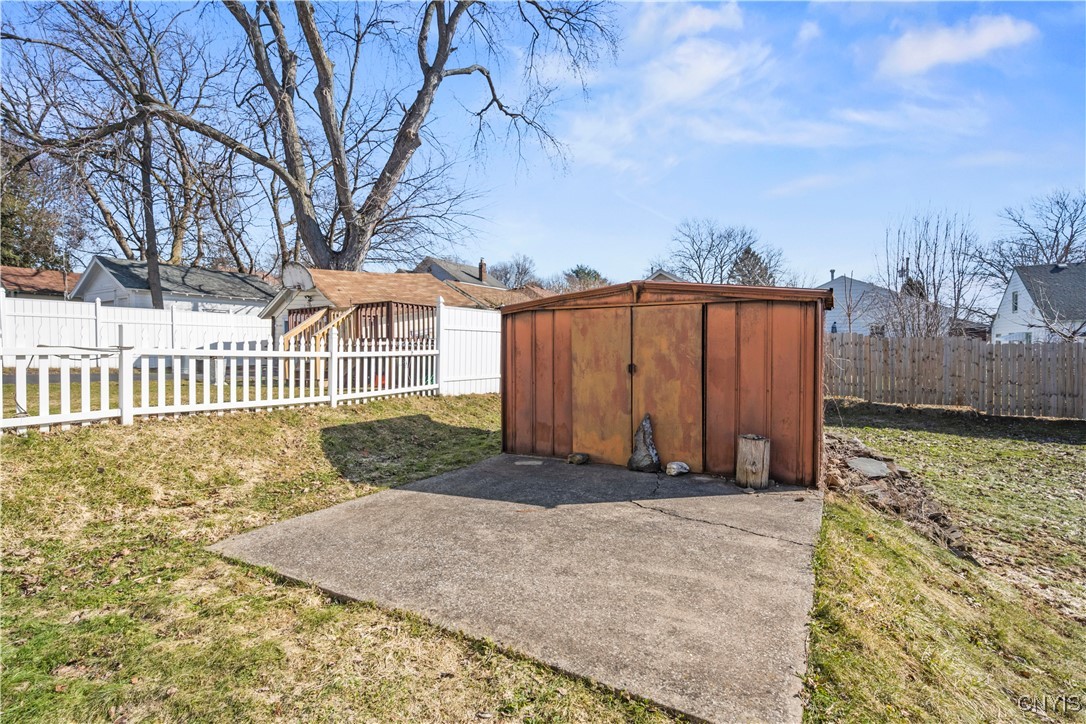 141 Aberdeen Ter, Syracuse, New York image 21