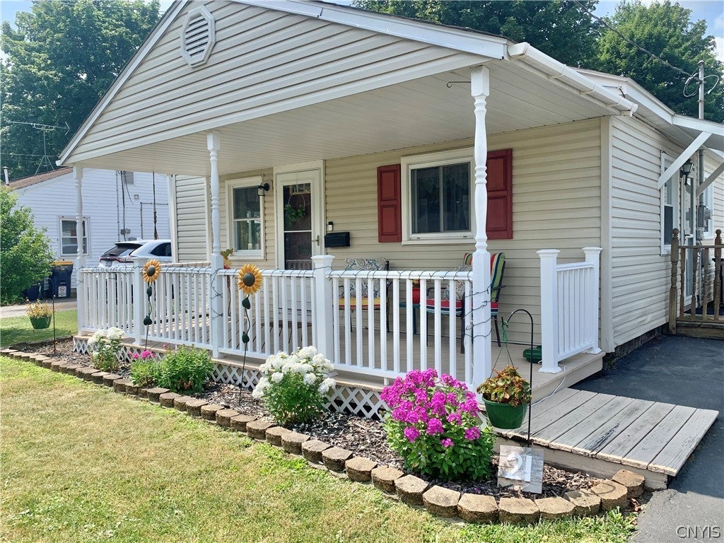 21 Pinecrest Road