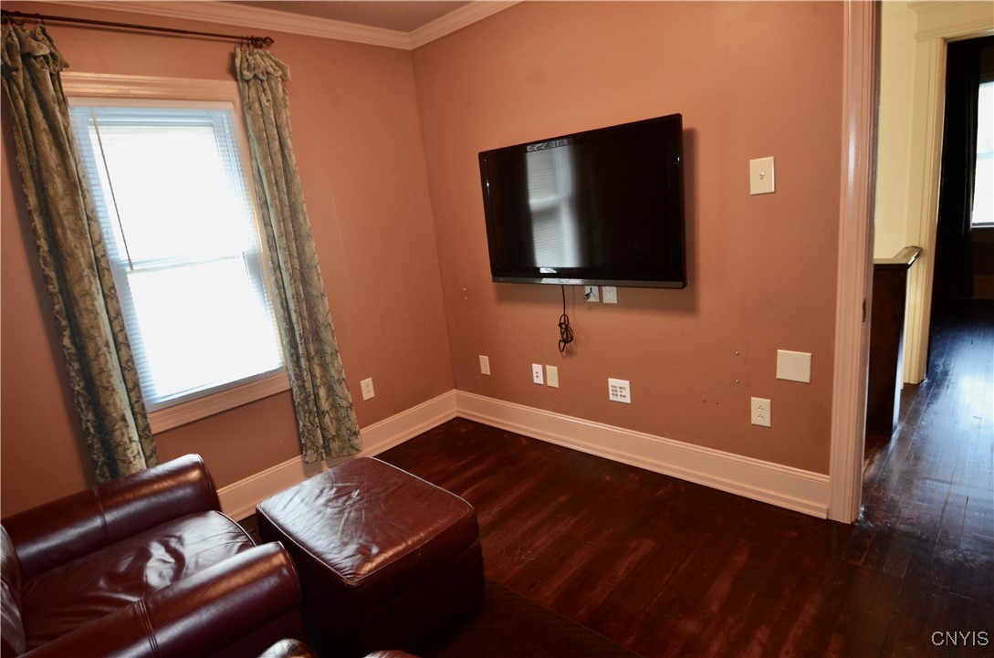 Syracuse, New York 13203, United States, 3 Bedrooms Bedrooms, ,1 BathroomBathrooms,Residential,Pending,140116